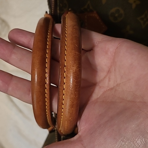 Louis Vuitton Speedy 35 - Picture 8 of 16